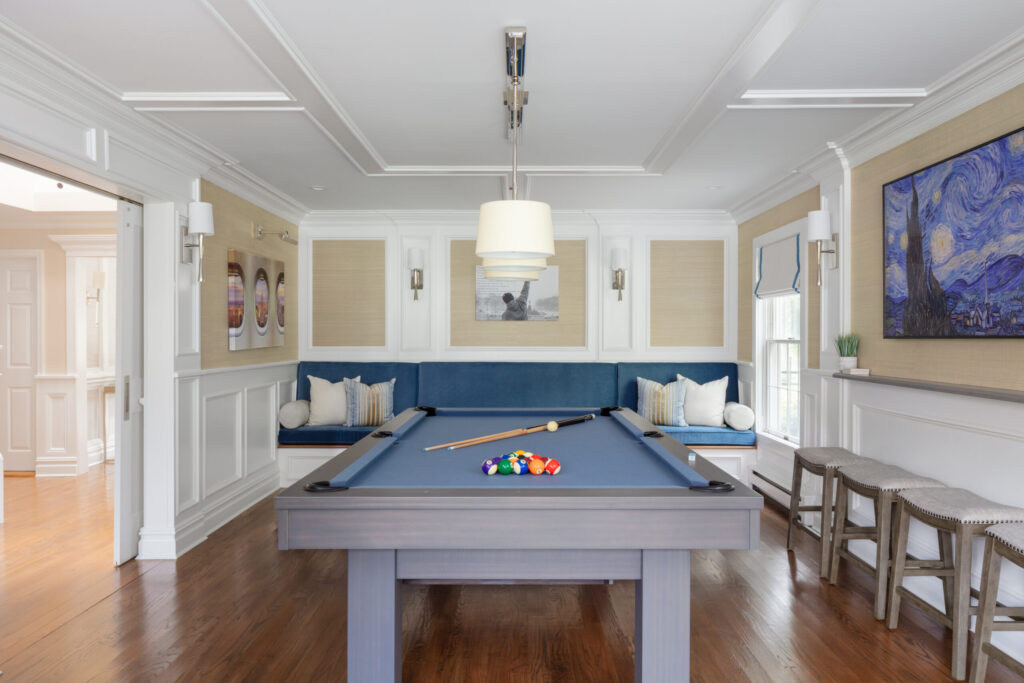 A billiards rooms giving coastal atmosphere 