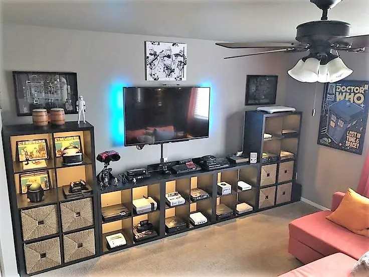 Black and brown display cabinet