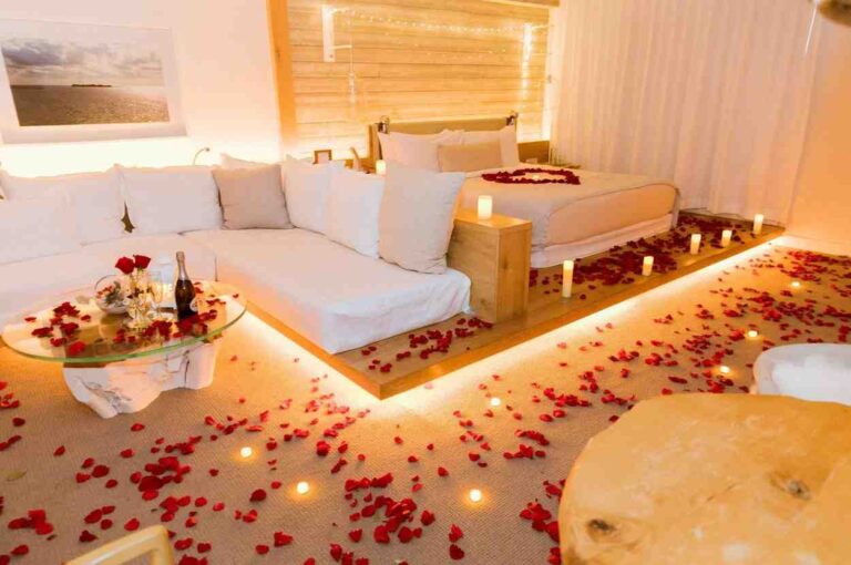 Surprise Romantic Hotel Room Ideas featured image