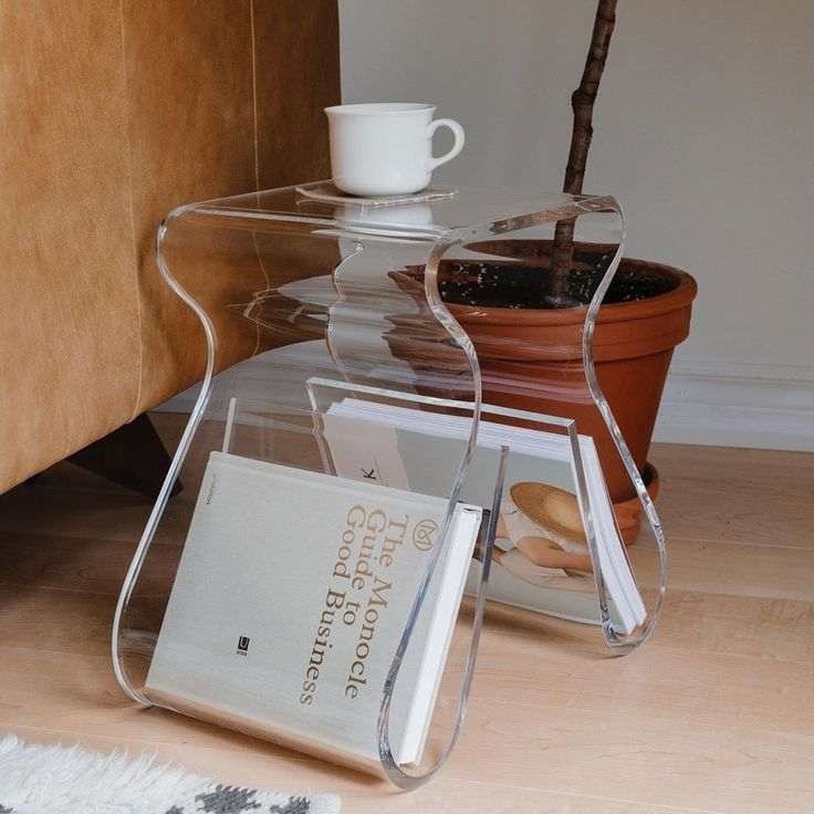 Transparent side coffee table 