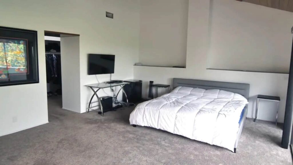 Master Bedroom of Blueface House