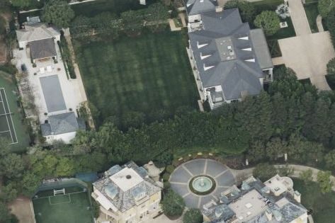 Aerial View of Jami Gertz Home in