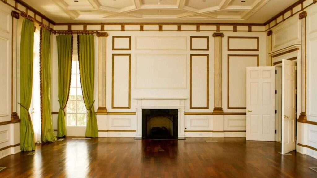 Empty Living room space of Rick Ross House