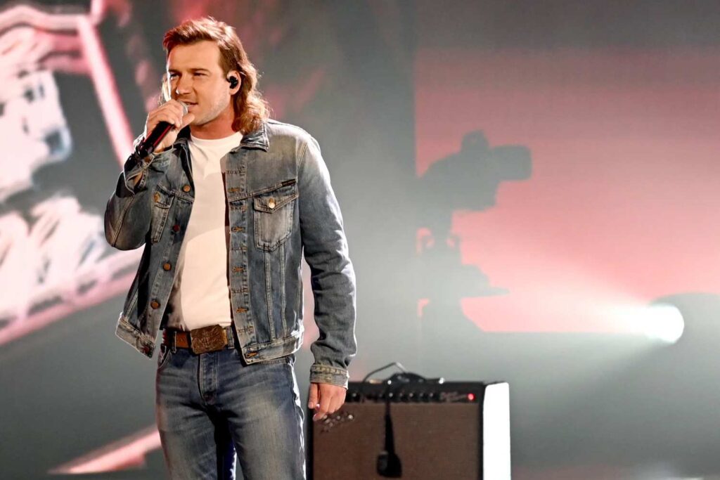Morgan wallen on grand oly opra stage for his music show