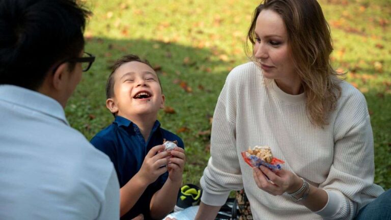 Fpmomhacks Parenting Hacks from Famousparenting: Expert Hacks and Smart Advice Fpmomhacks Parenting Hacks from Famousparenting featured image