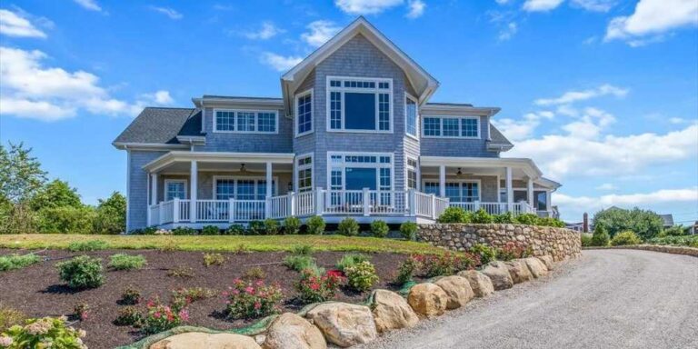 Designing a Home for Coastal Climates: What Every Homeowner Should Know